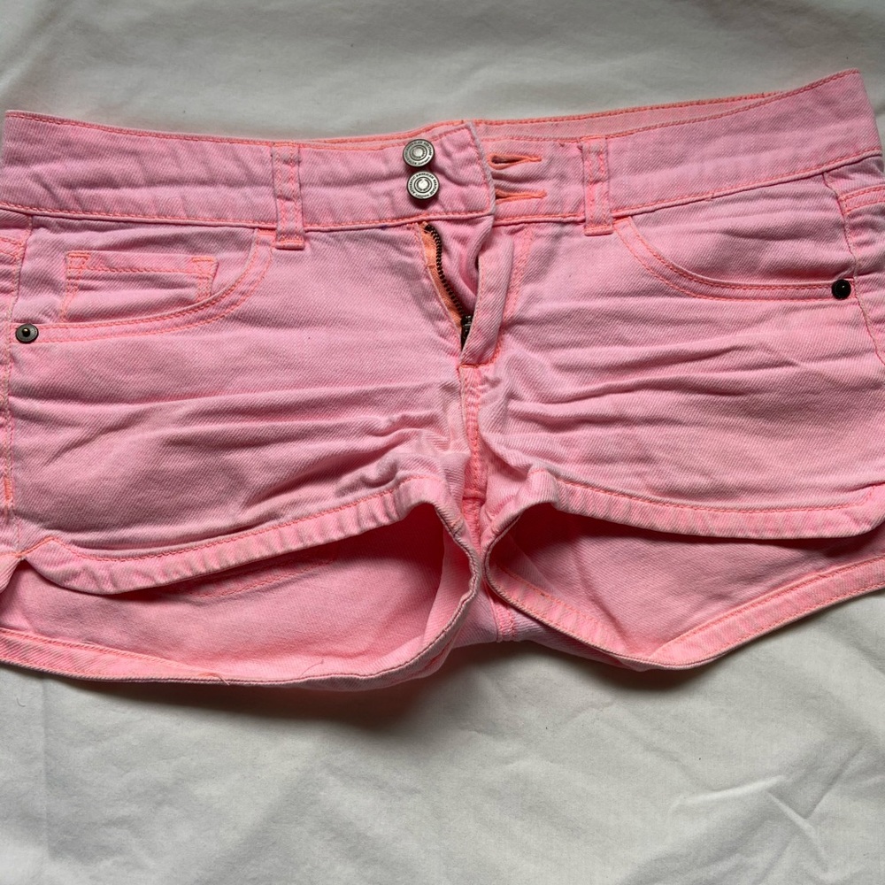 Hot pink short shorts